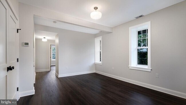 Building Photo - 115 Harvey Ave