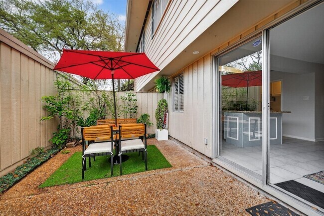 Building Photo - 6404 Burgoyne Dr.