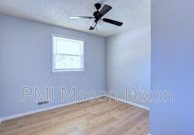 Building Photo - 8523 Fieldway Dr