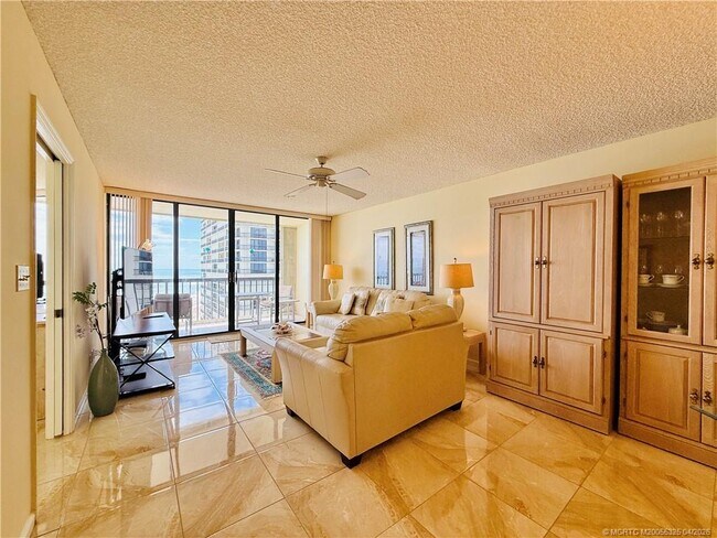 Building Photo - 9500 S Ocean Dr