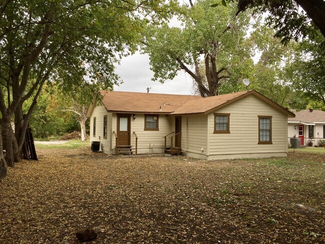 Building Photo - 7717 Corina Dr