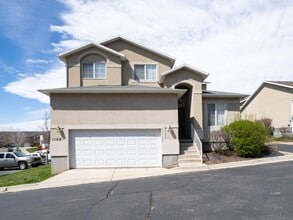 Building Photo - 4 Bedroom - 2.5 Bathroom House in Provo
