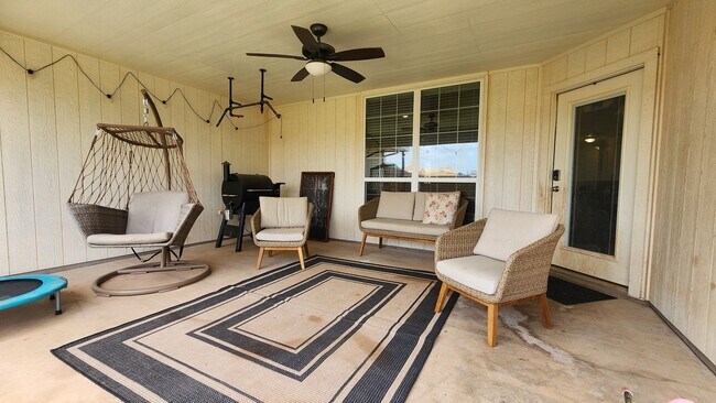 Building Photo - New, Gorgeous 4 bedroom, 3 bathroom home C...
