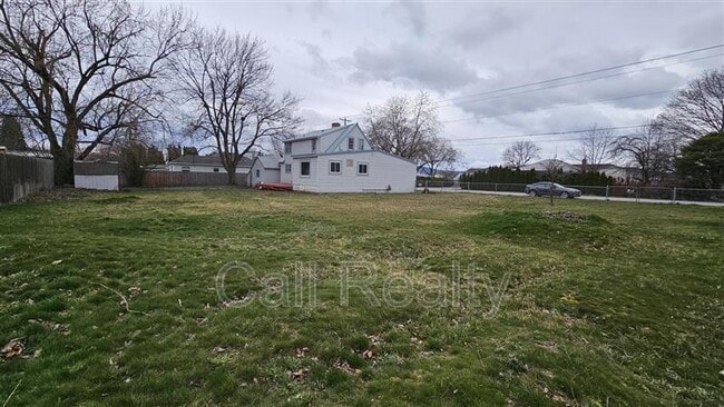 Building Photo - 224 N Conklin Rd