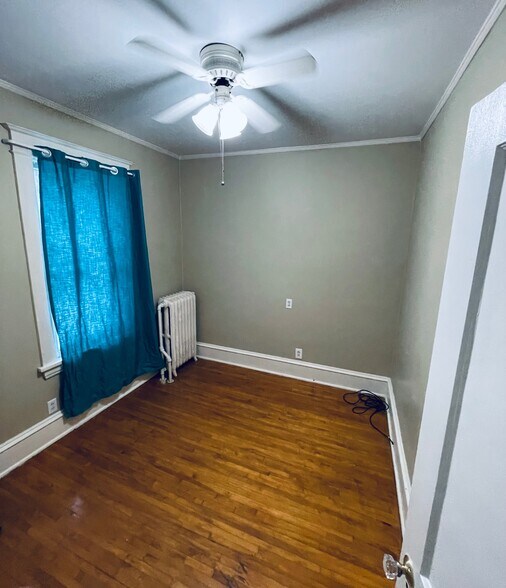 Bedroom 2 - 1217 Grand Ave