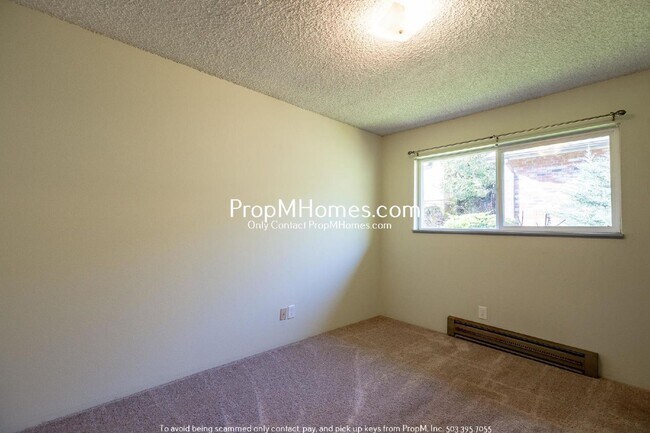Building Photo - Two Bedroom Escape in the Heart of Oregon City!