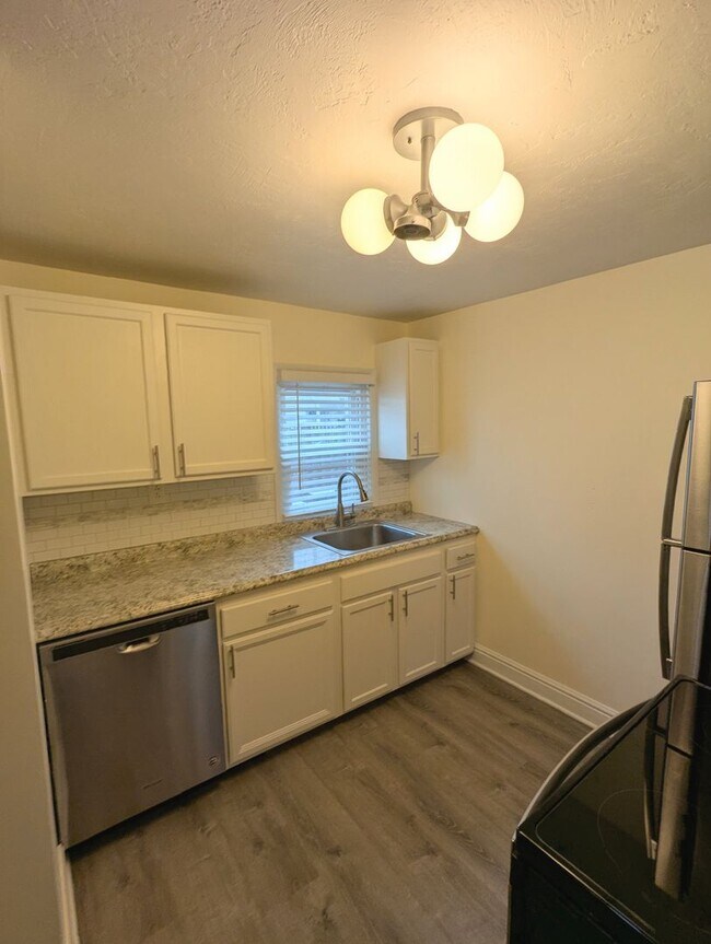 Building Photo - stw118