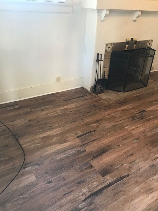 Building Photo - Charming 3 bedroom/2 bath near Cal Poly