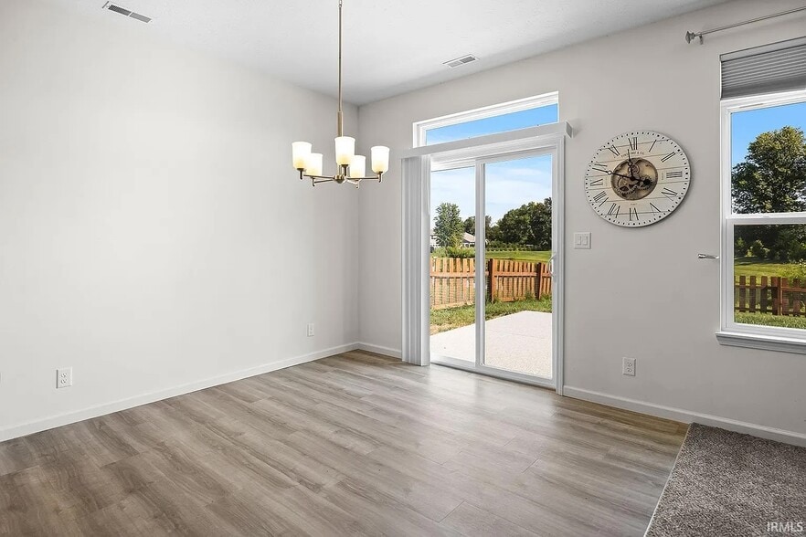 Building Photo - 2911 Poinciana Dr