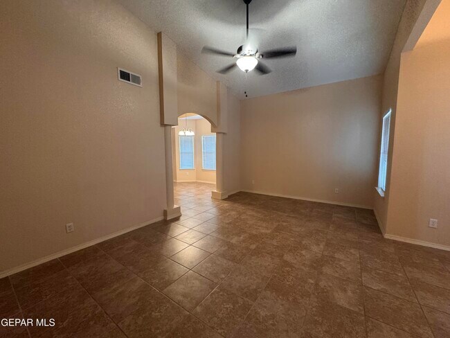 Building Photo - 6700 Hermoso Del Sol Dr