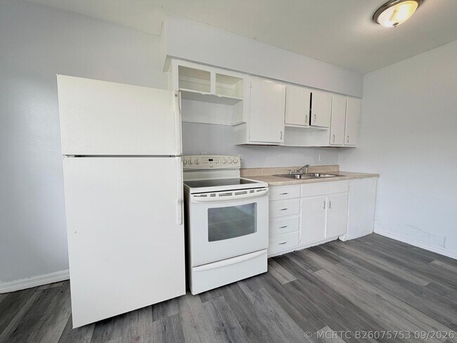 Building Photo - 113 E 27th St