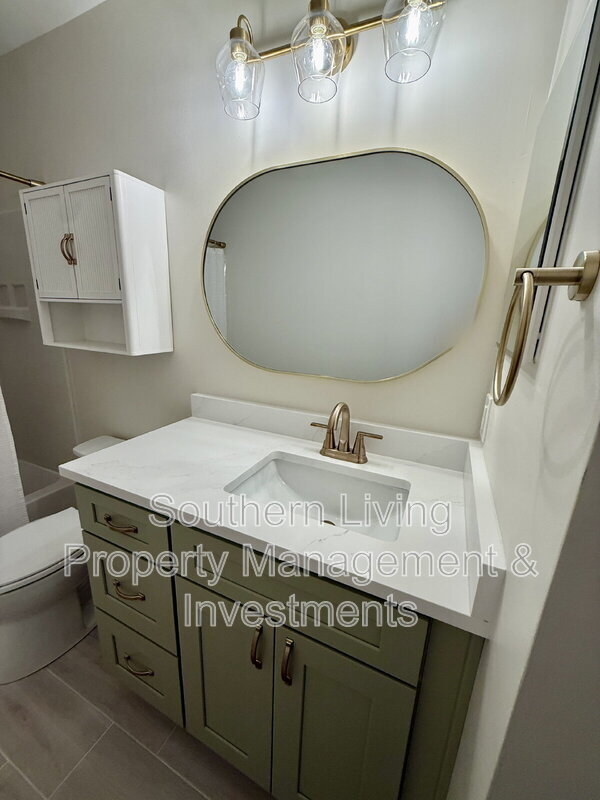 Building Photo - 8811 Roseton Ln