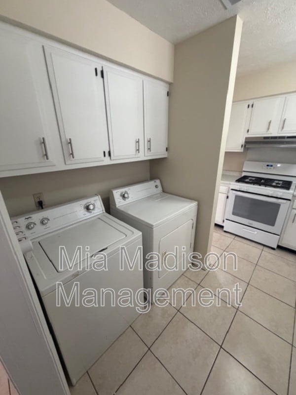 Building Photo - 11 Peach Ct