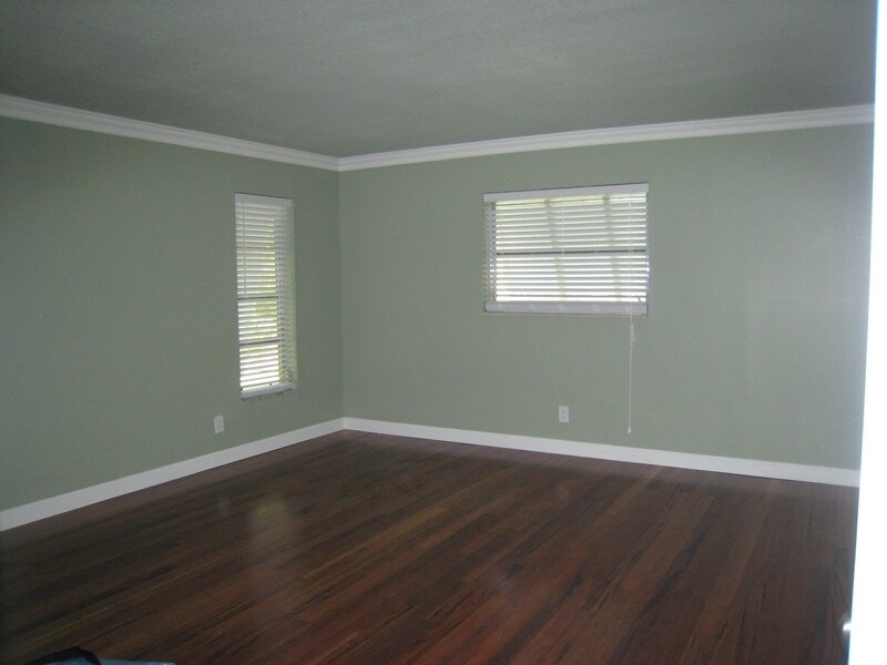 Building Photo - 1 SE Sharon St