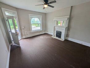 Building Photo - 4578 Evans Ave