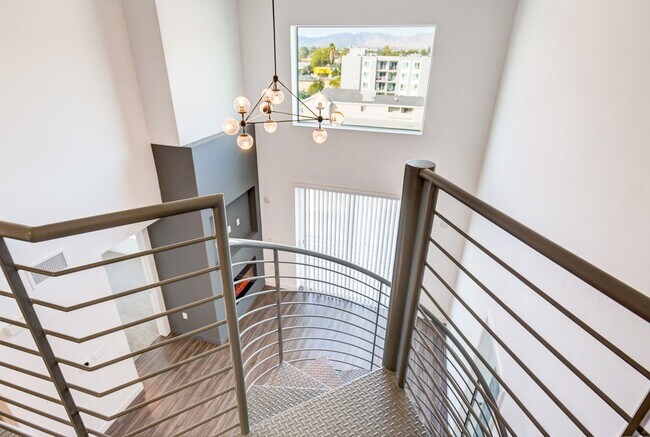 Building Photo - Unit Type: D2 Penthouse | 2 Bedroom + Loft...