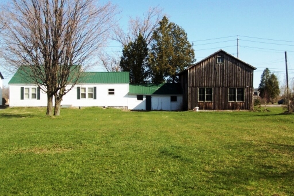 Building Photo - 3990 Deer River Rd