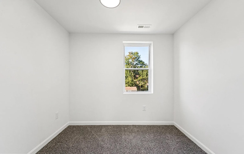 Building Photo - 917 Reverdy Rd