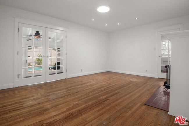 Building Photo - 4900 Ethel Ave