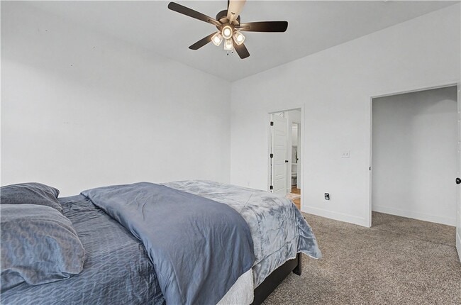 Building Photo - 2040 Periwinkle Pl
