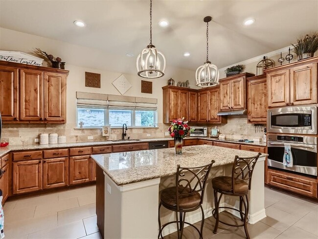 Building Photo - 205 Quarry Lake Estates Dr