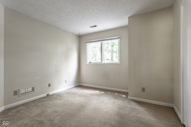 Building Photo - 795 Grace Dr