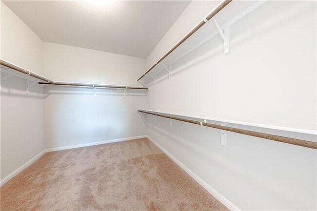 Building Photo - 705 Durness Dr