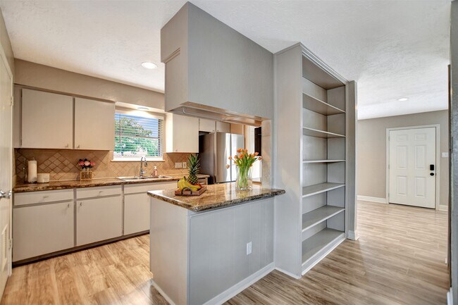 Building Photo - 3826 Willow Springs Ln
