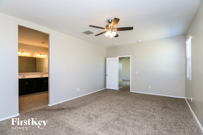 Building Photo - 10386 E Marigold Ln