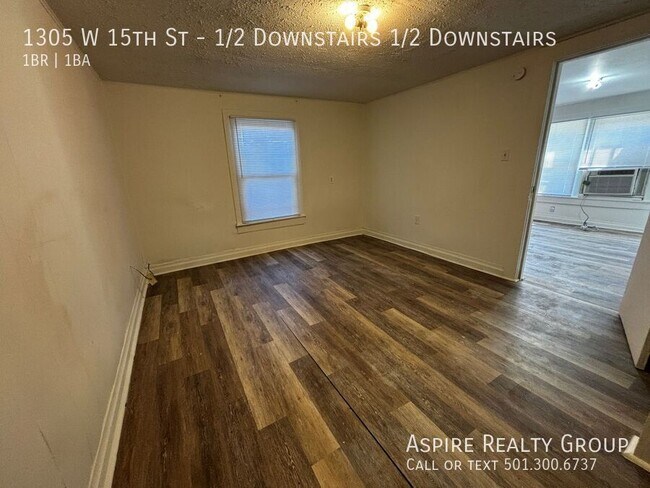 Building Photo - 1305 W 15th St