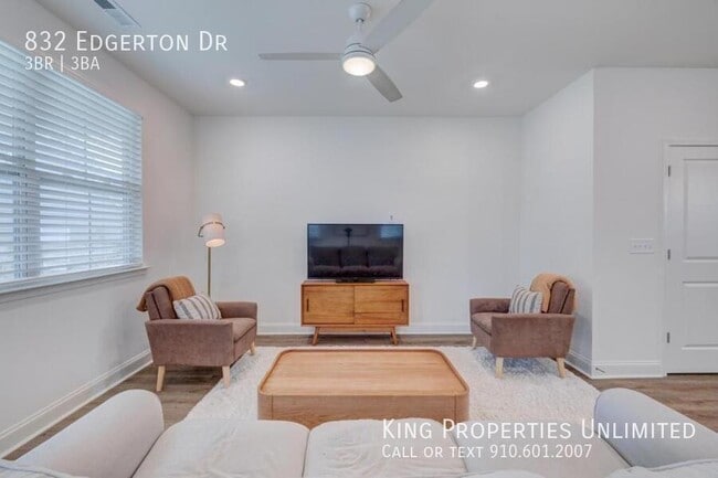 Building Photo - 832 Edgerton Dr