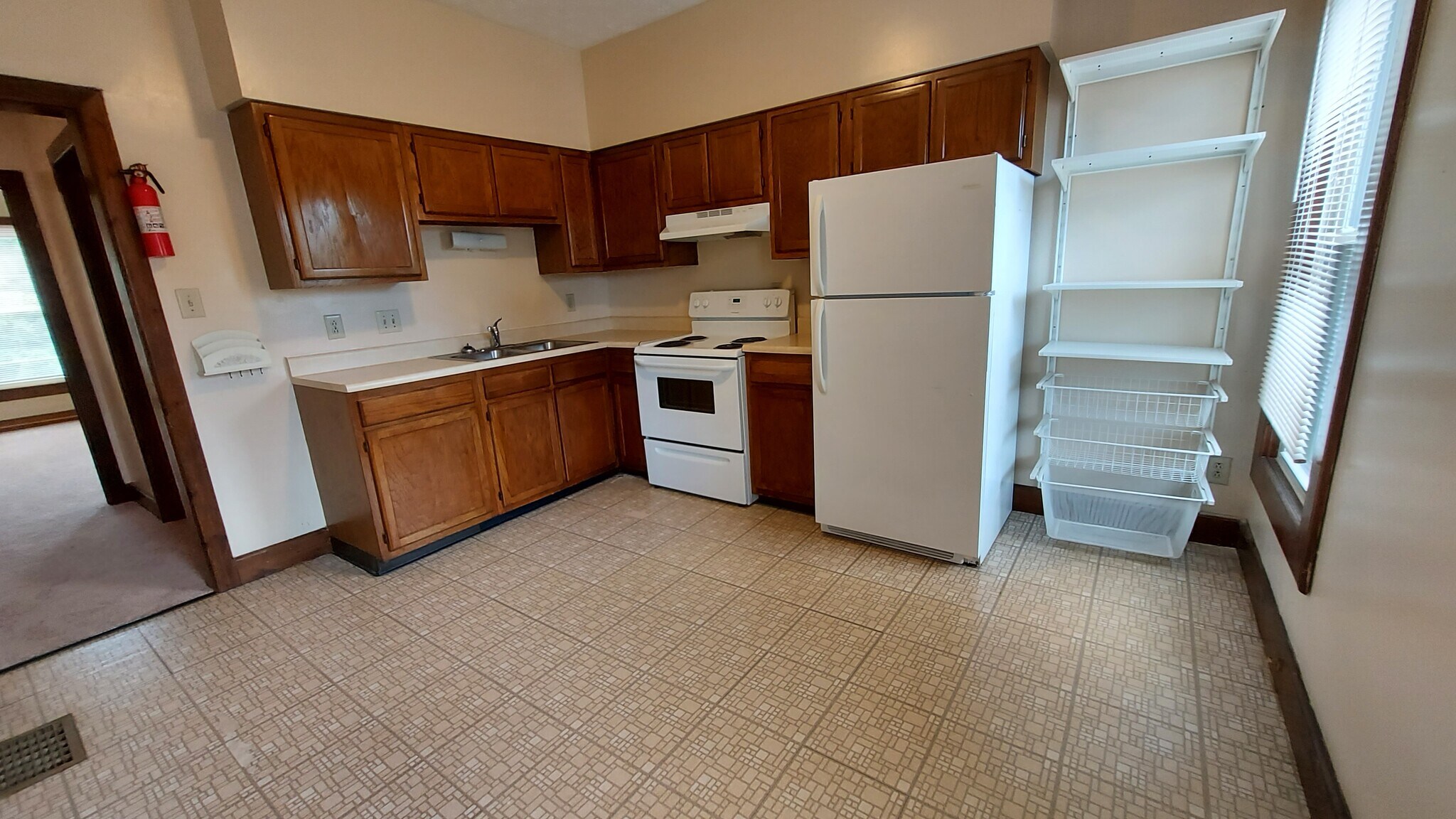 Building Photo - 404 King Ave