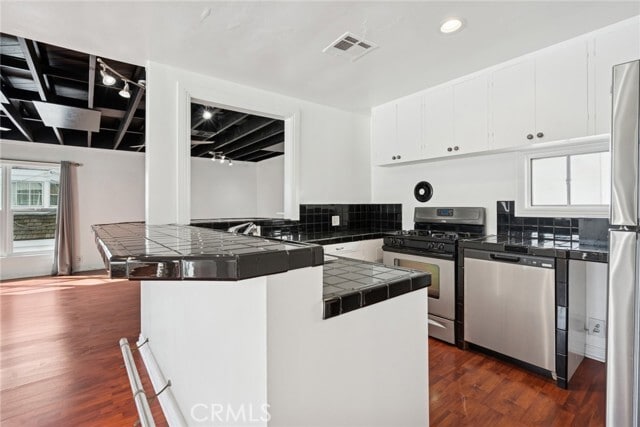 Building Photo - 305 Marine Ave