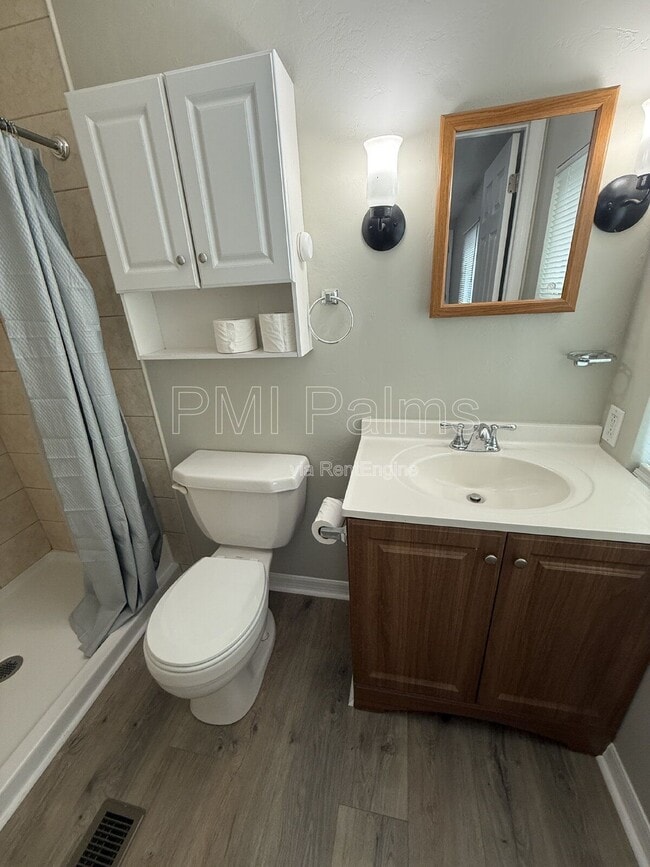 Building Photo - 17719 Carthage Ave