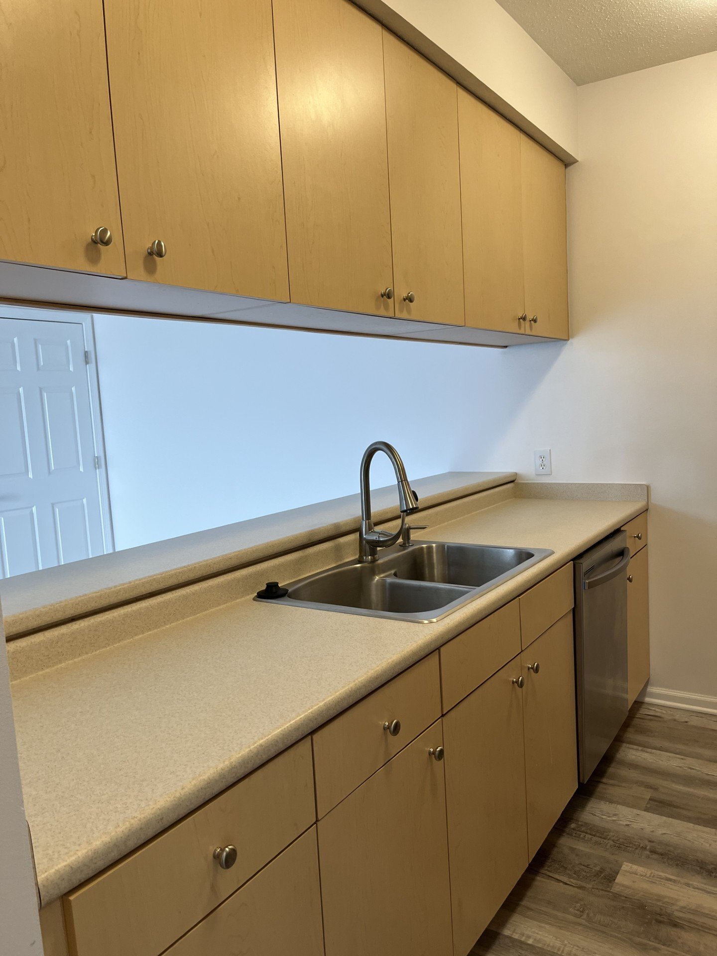 Building Photo - 2323 E Porter Ave