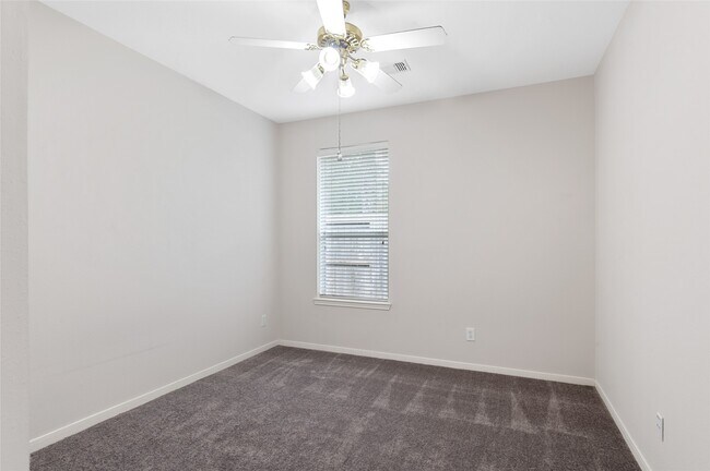 Building Photo - 18407 Timber Strand Dr