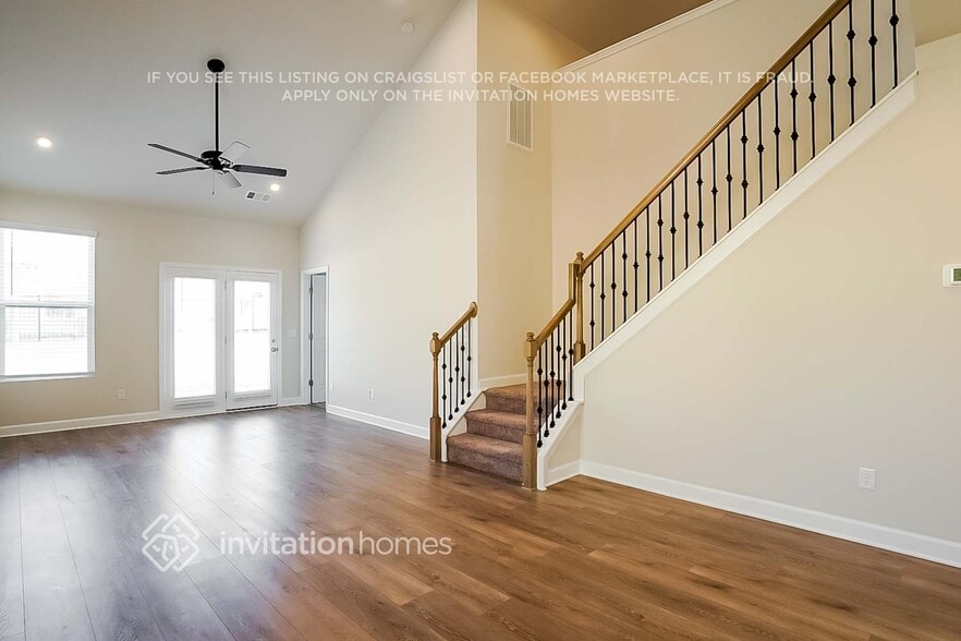 Building Photo - 554 Becks Pl