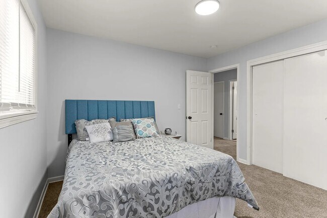 Building Photo - 33151 Florence St