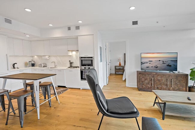 Building Photo - 635 S St NW