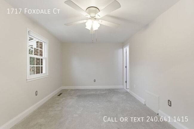 Building Photo - 1717 Foxdale Ct