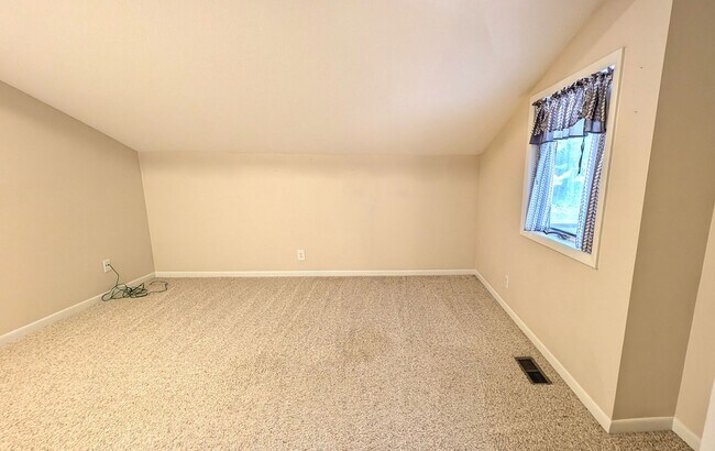 Building Photo - 17554 Parkwood Dr