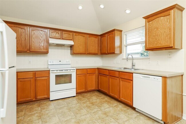 Building Photo - 1561 Kenneys Way
