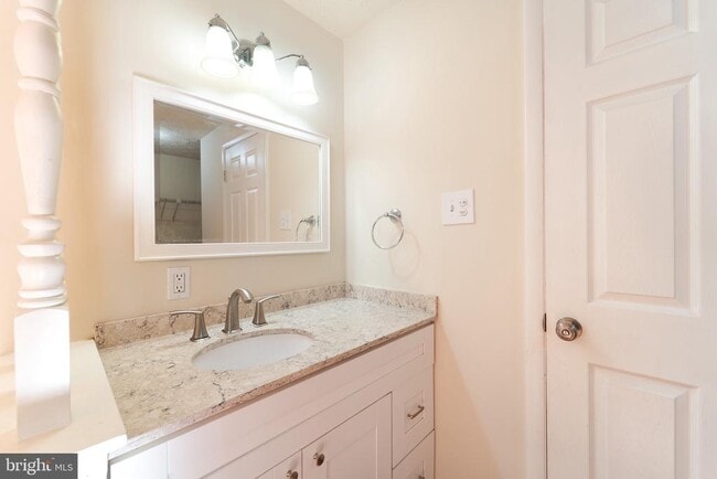 Building Photo - 5514 Whitfield Ct