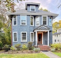 Building Photo - 131 Mt Vernon St