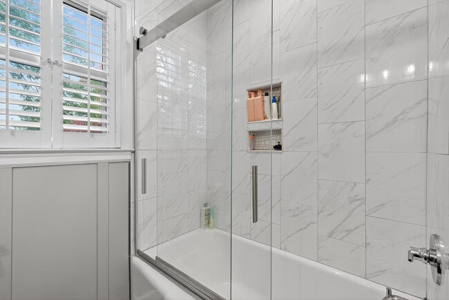 Building Photo - 1729 Appomattox Rd