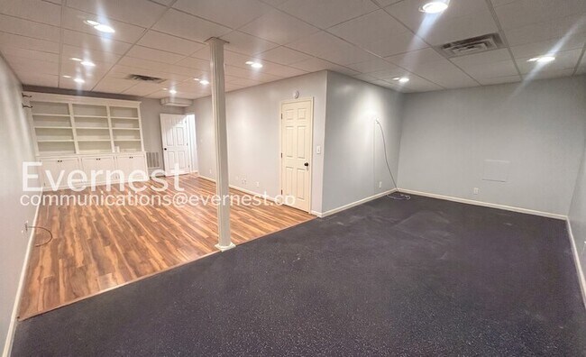 Building Photo - 4 Bed, 3.5 Bath Home with Garage / Pet-Friendly / Available Now!