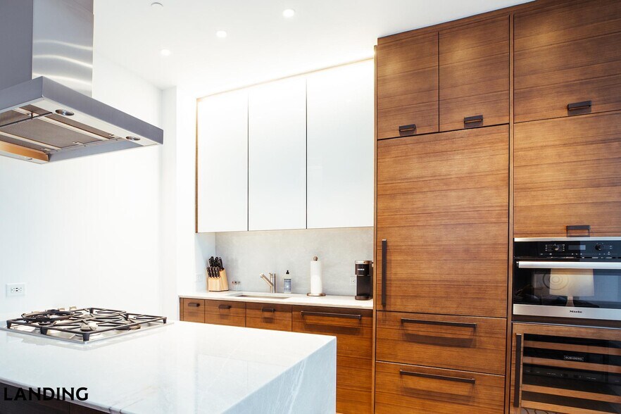 Building Photo - 700 Hamilton Ave