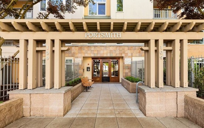 Building Photo - 1Bed 1Bath DT Kirkland Condo Available for Rent!
