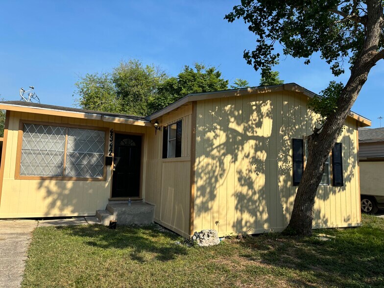 Building Photo - 4942 Brandesky