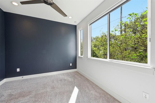 Building Photo - 904 Catalpa St